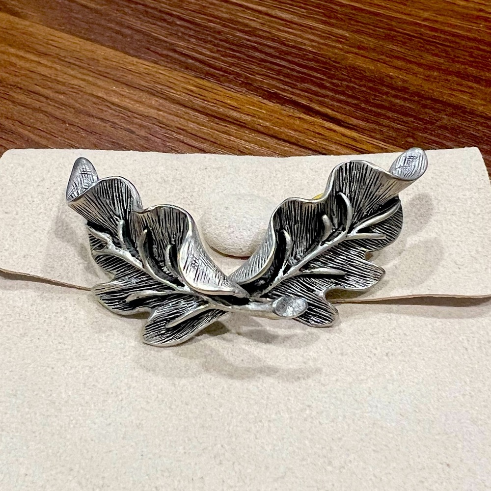 Oscar de la Renta Silver Leaf Earrings